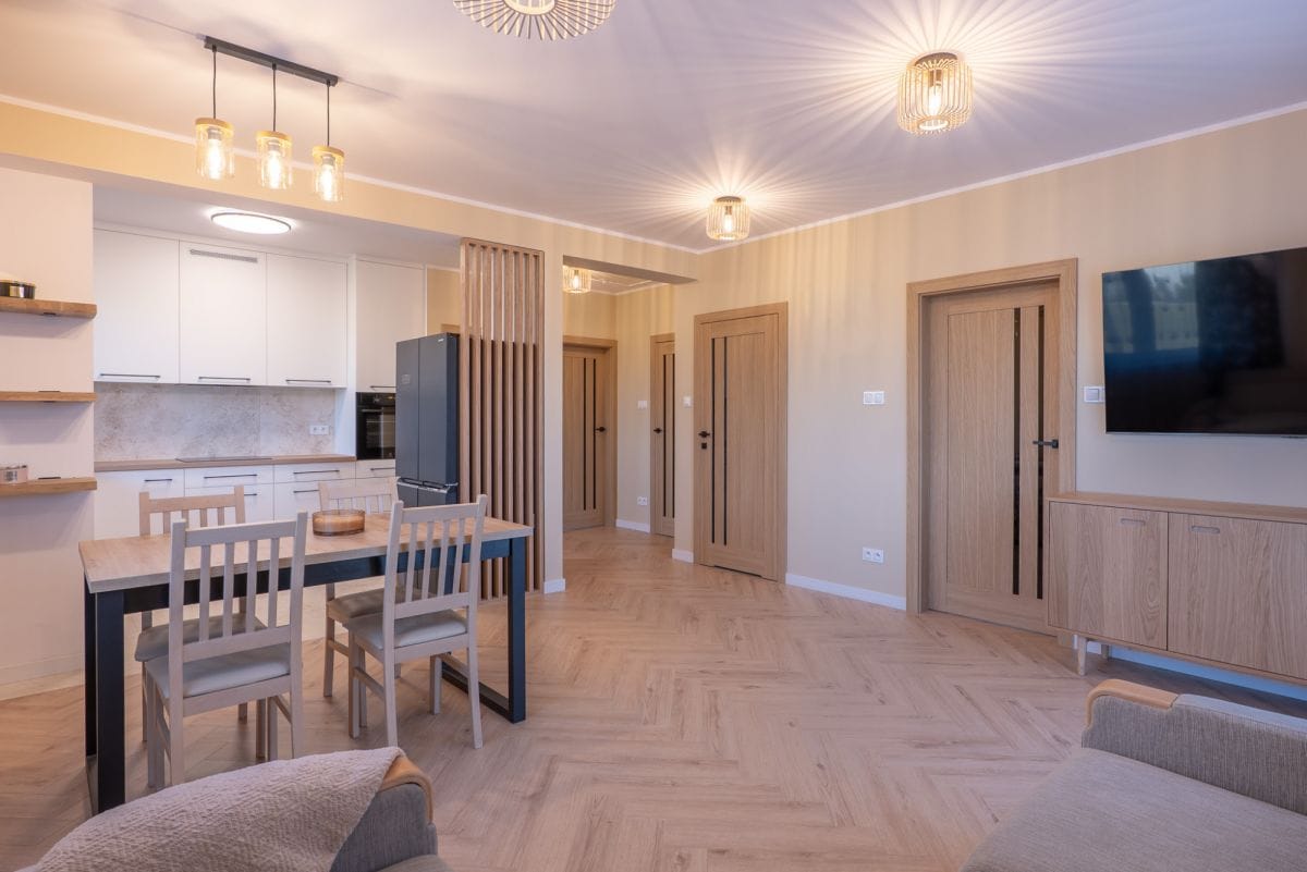 Dom 4 pokojowe na Sprzedaż