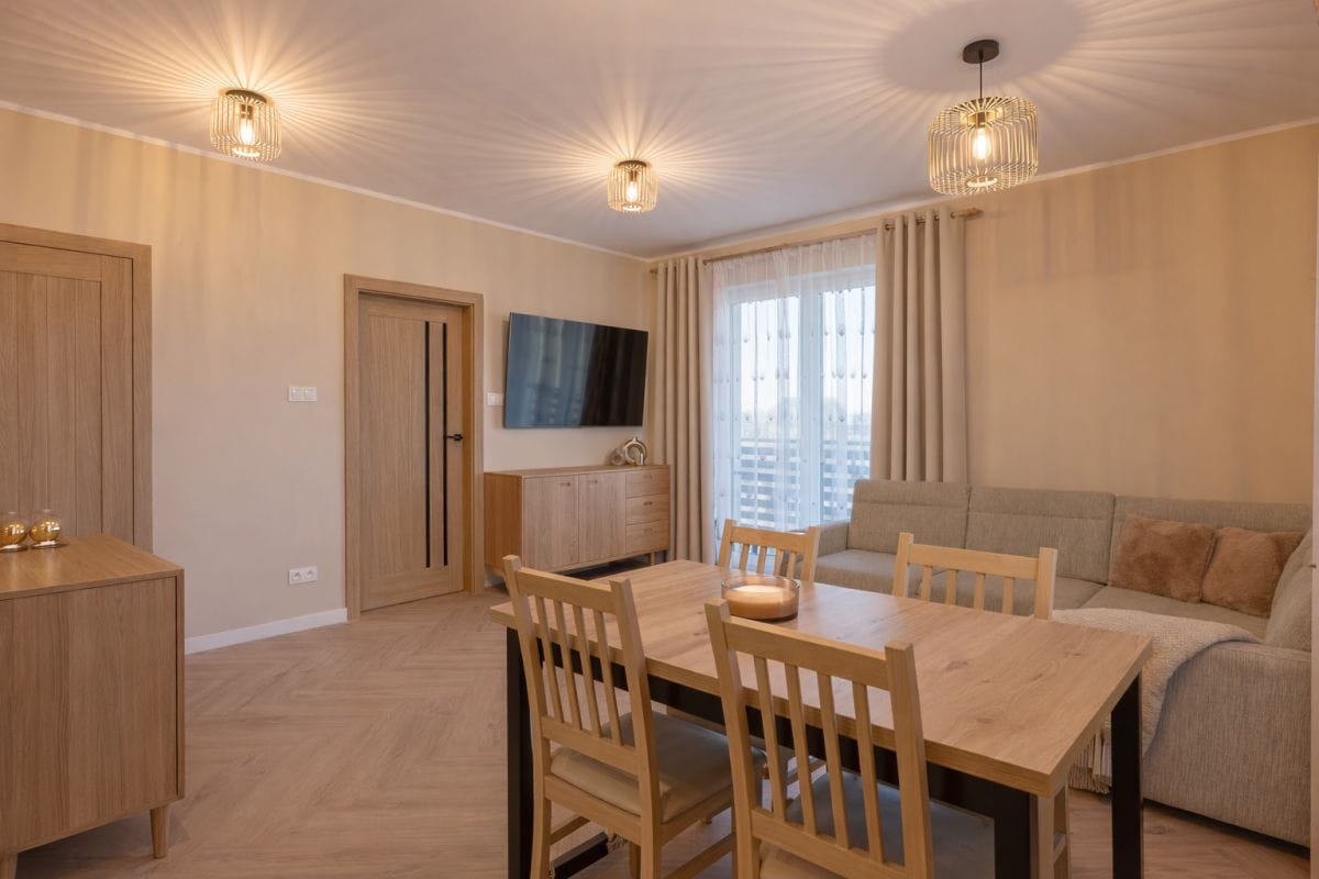 Dom 4 pokojowe na Sprzedaż