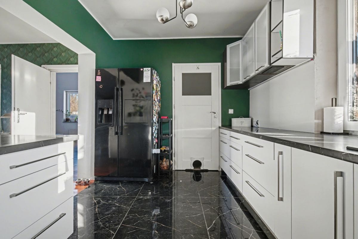 Dom 8 pokojowe na Sprzedaż