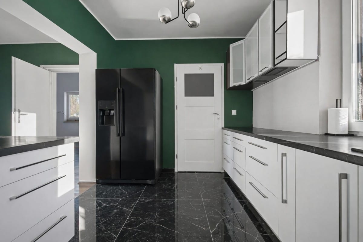 Dom 8 pokojowe na Sprzedaż