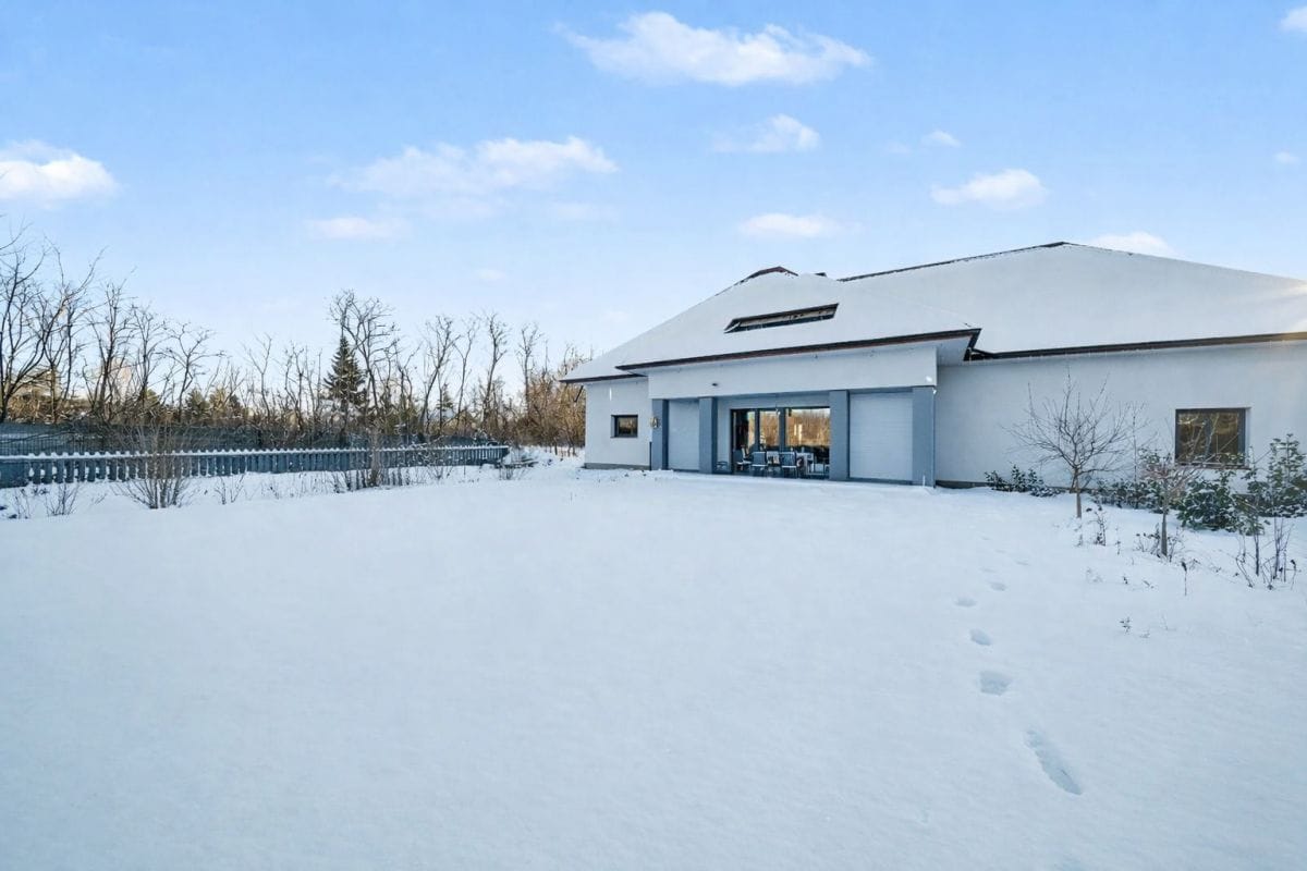 Dom 8 pokojowe na Sprzedaż