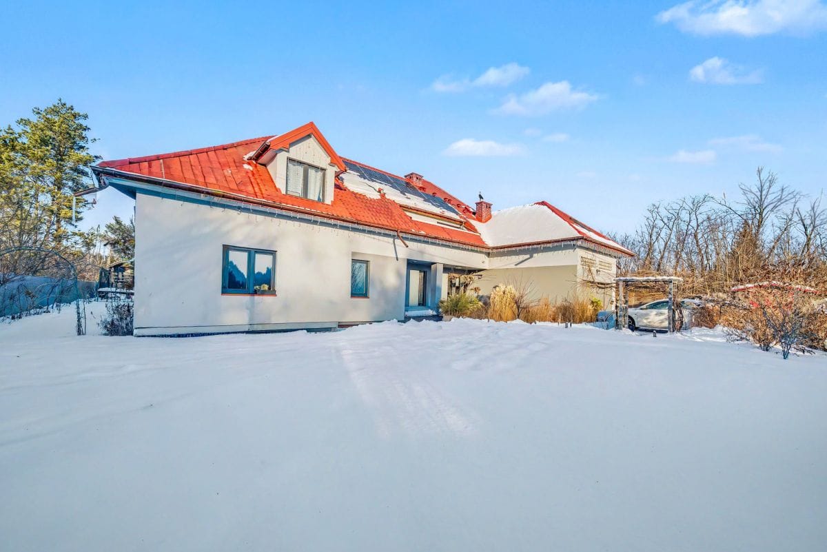 Dom 8 pokojowe na Sprzedaż