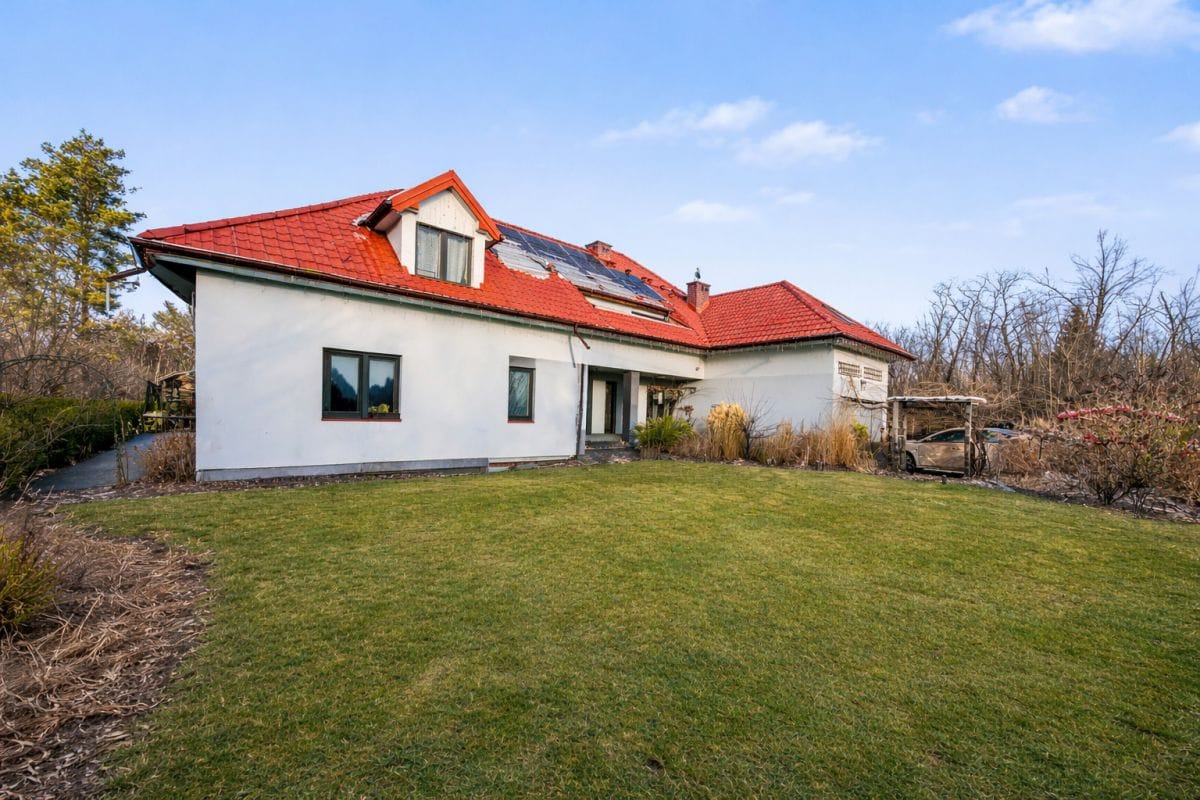 Dom 8 pokojowe na Sprzedaż