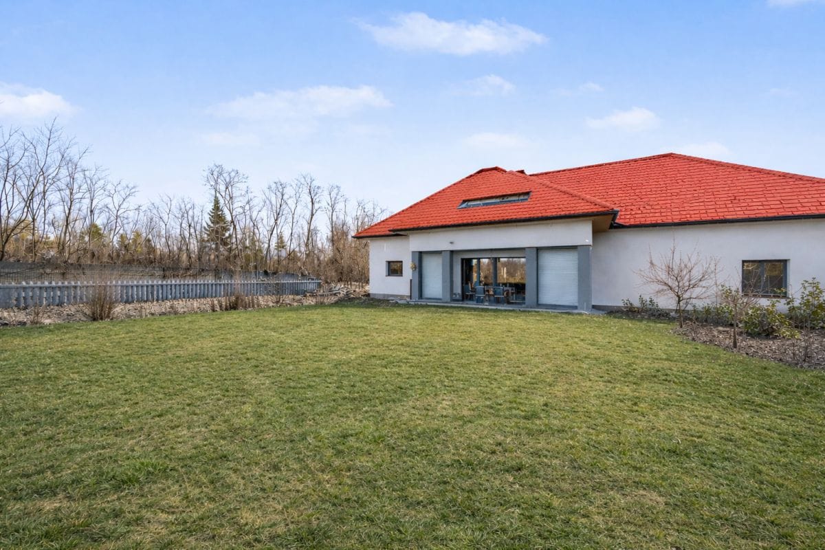 Dom 8 pokojowe na Sprzedaż