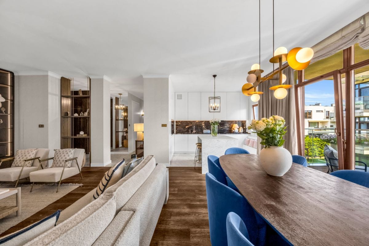 Mieszkanie 4 pokojowe na Sprzedaż