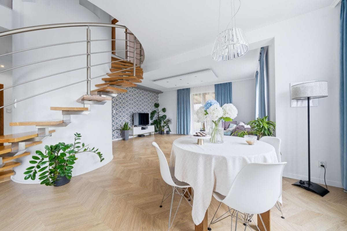 Dom 5 pokojowe na Sprzedaż