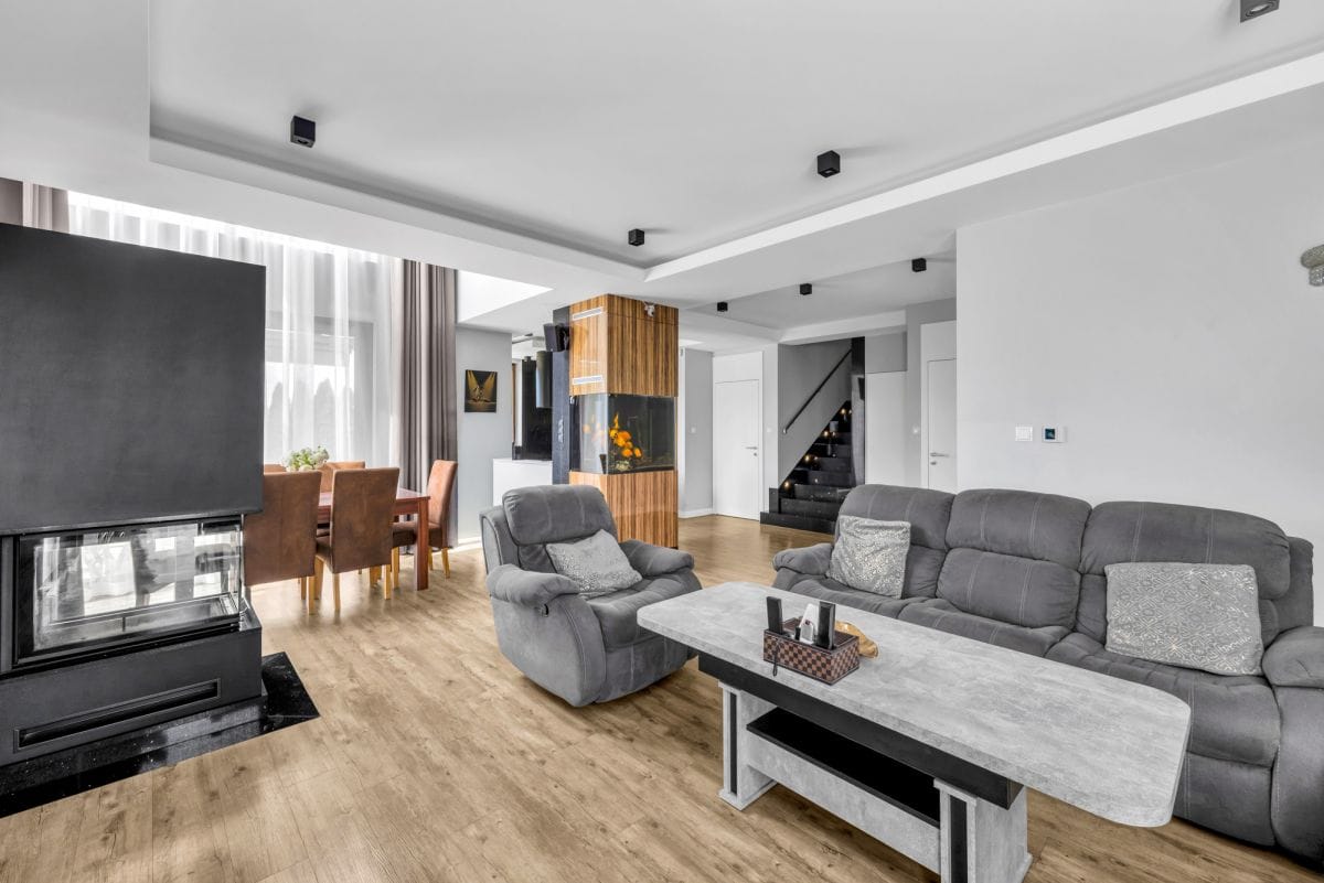 Dom 5 pokojowe na Sprzedaż