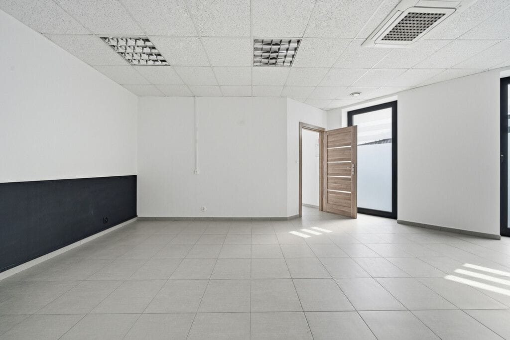 Lokal użytkowy  pokojowe na Wynajem