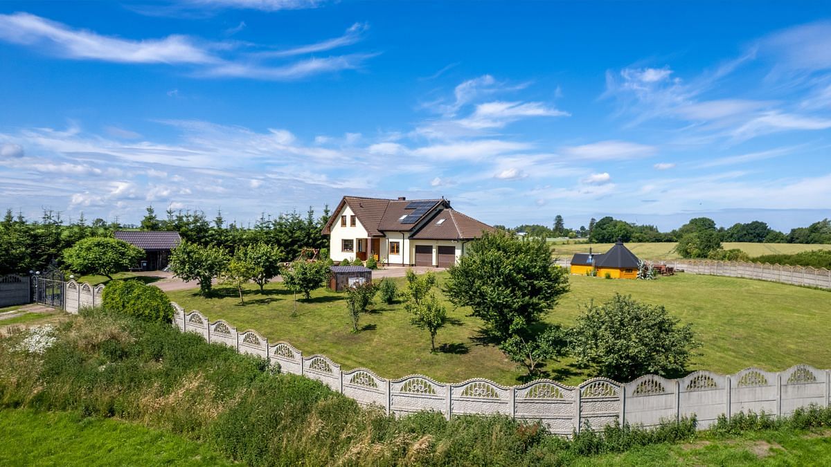 Dom 7 pokojowe na Sprzedaż