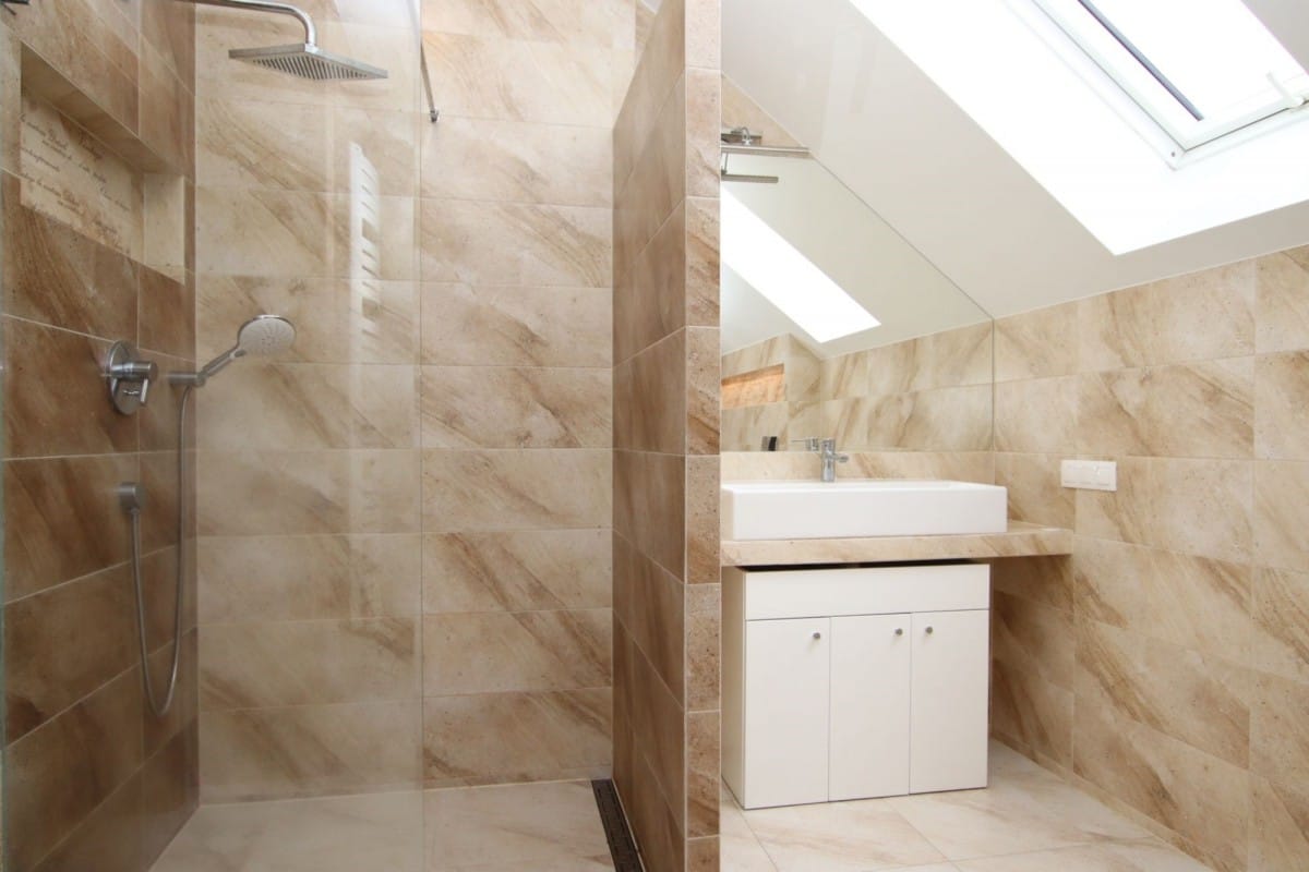 Dom 5 pokojowe na Sprzedaż