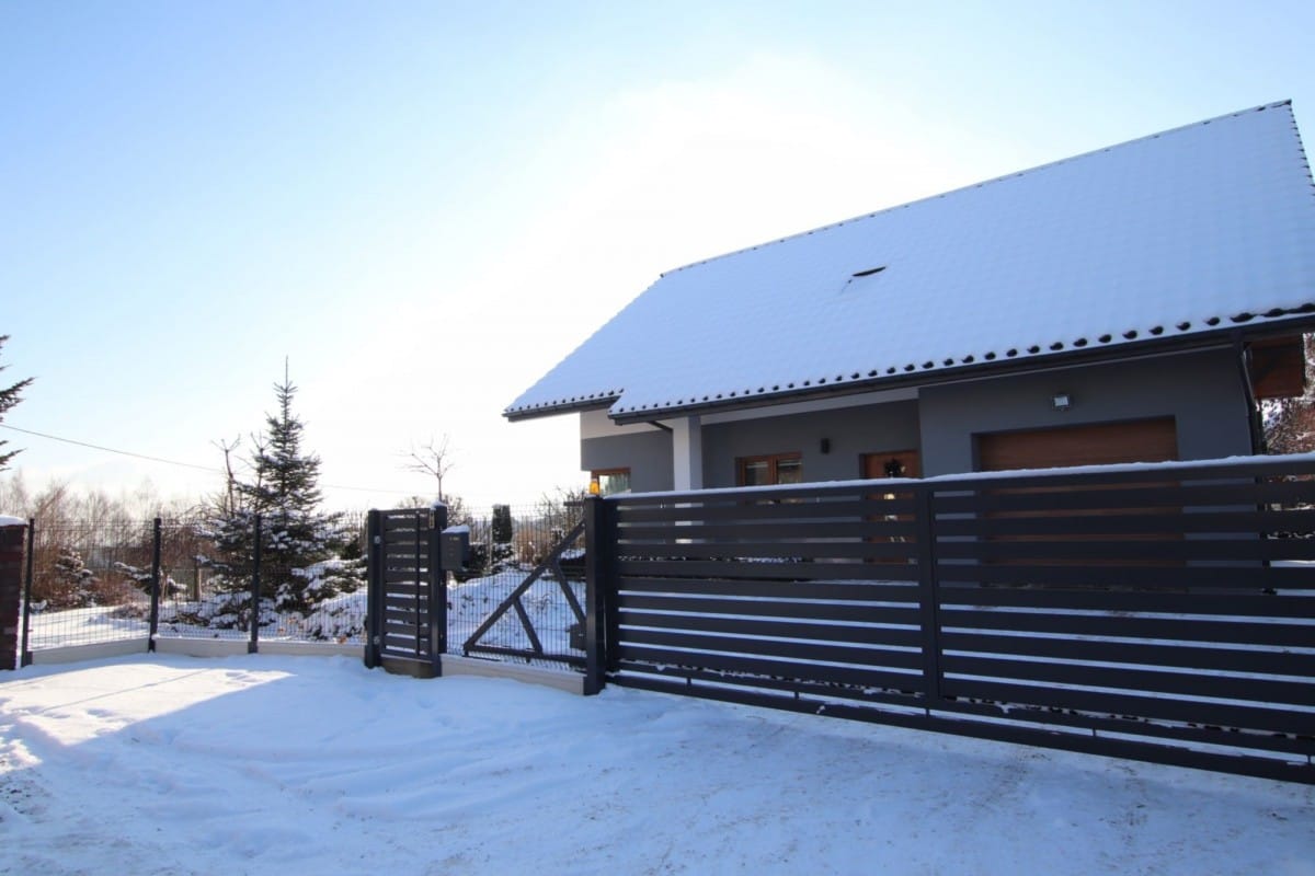 Dom 5 pokojowe na Sprzedaż