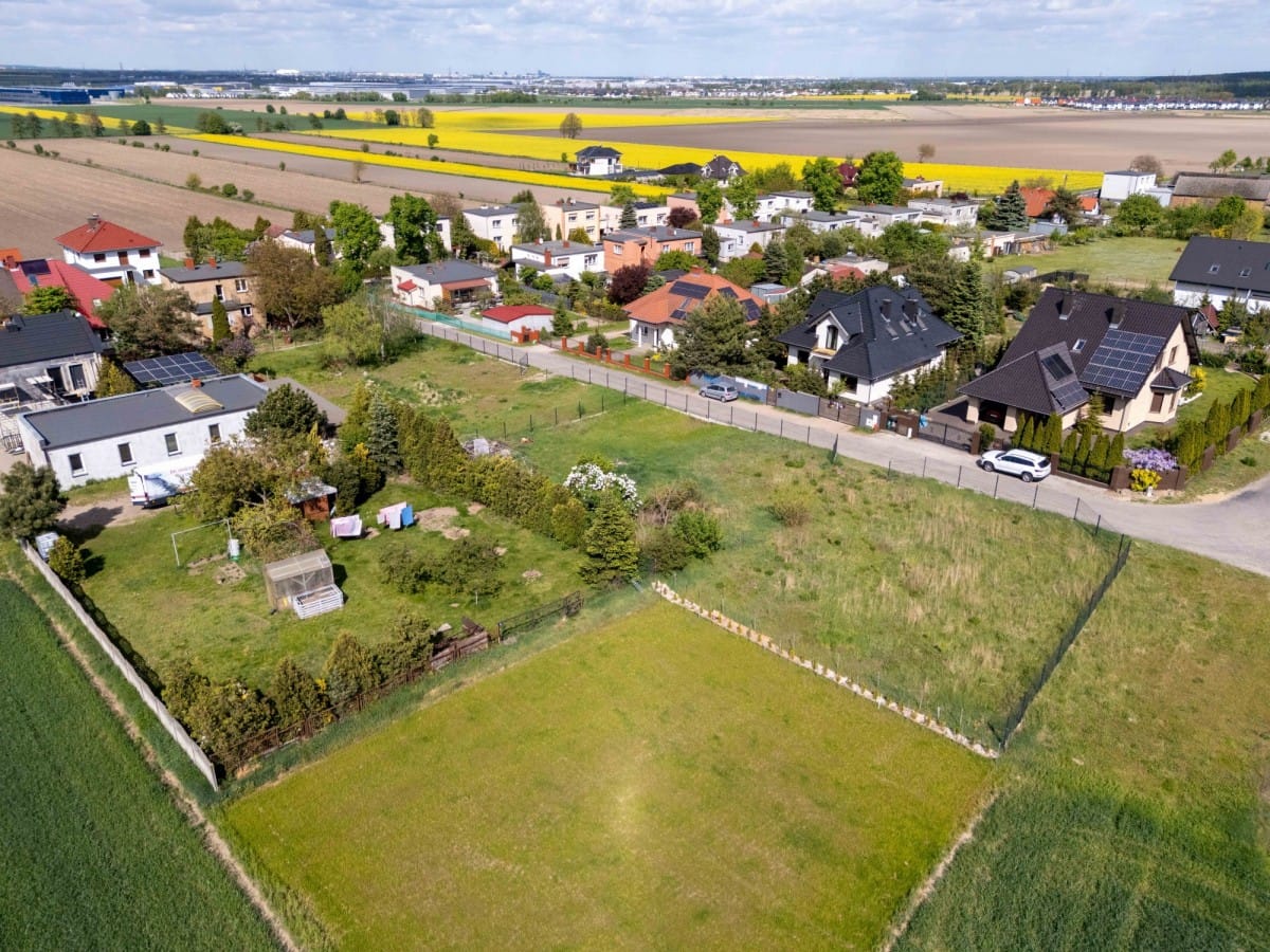 Działka  pokojowe na Sprzedaż