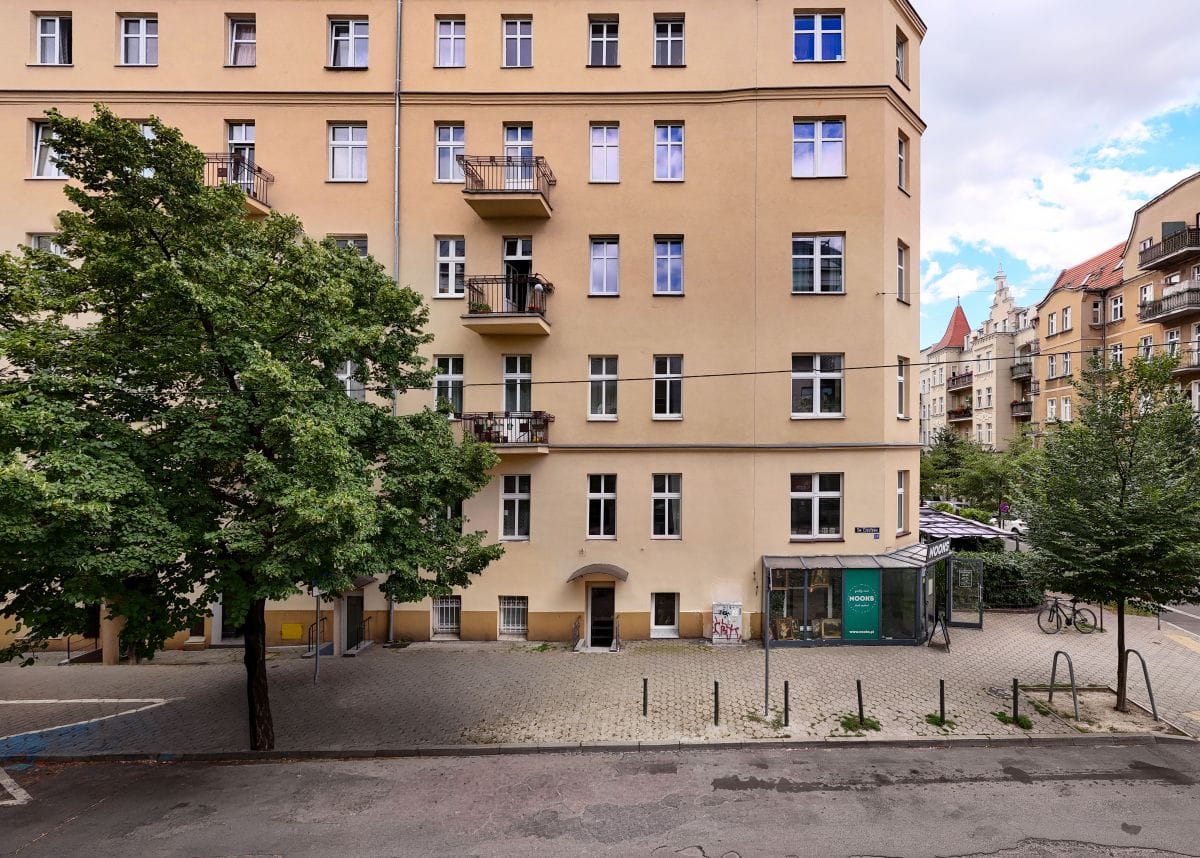 Lokal użytkowy  pokojowe na Sprzedaż