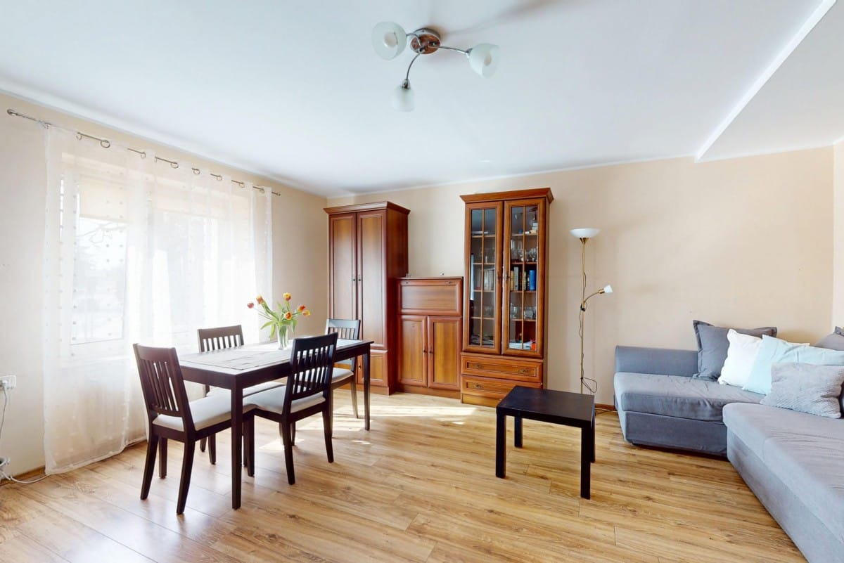 Dom 11 pokojowe na Sprzedaż