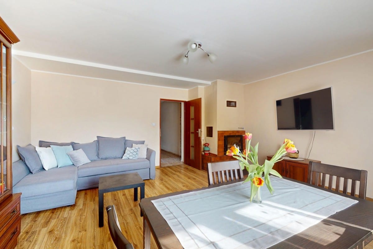 Dom 11 pokojowe na Sprzedaż