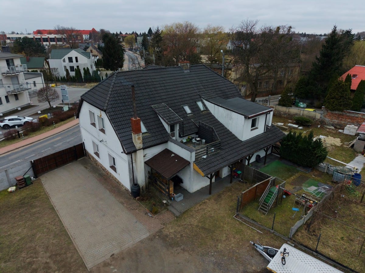 Dom 11 pokojowe na Sprzedaż