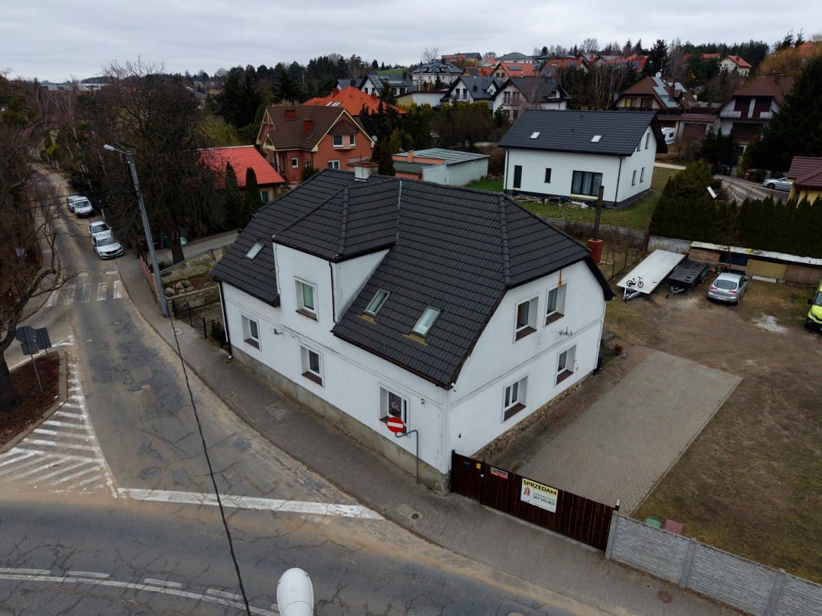 Dom 11 pokojowe na Sprzedaż