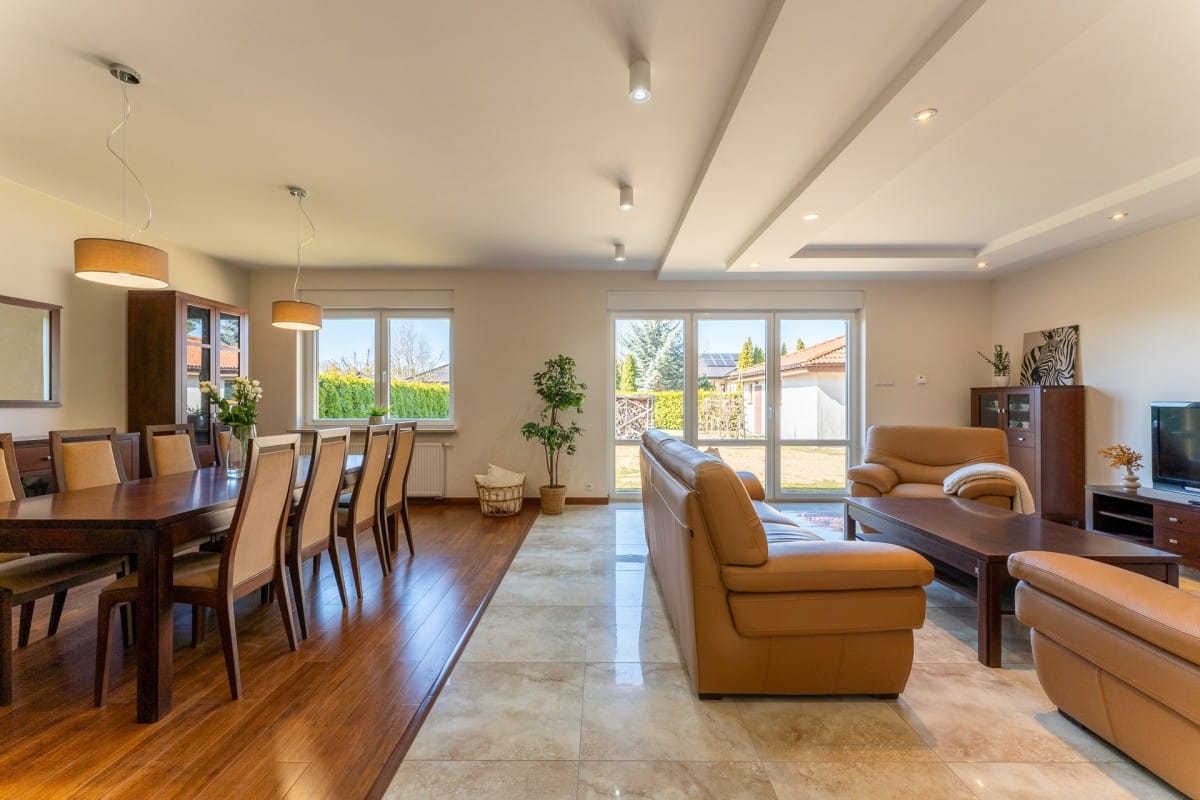 Dom 5 pokojowe na Sprzedaż