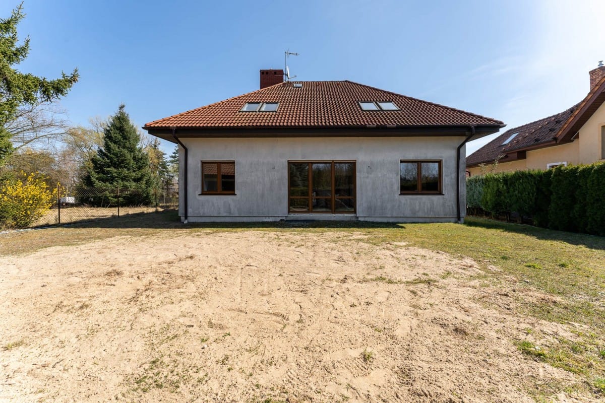 Dom 5 pokojowe na Sprzedaż