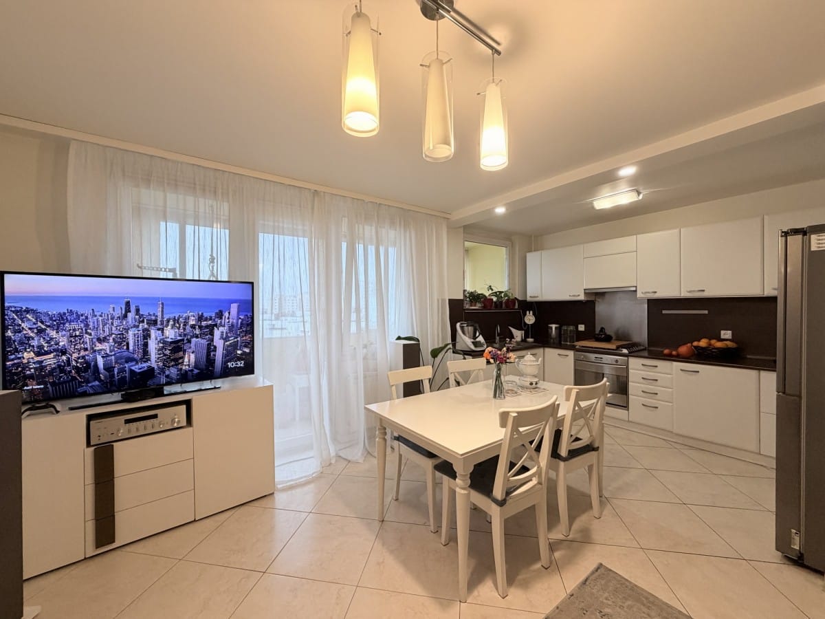 Mieszkanie 3 pokojowe na Sprzedaż