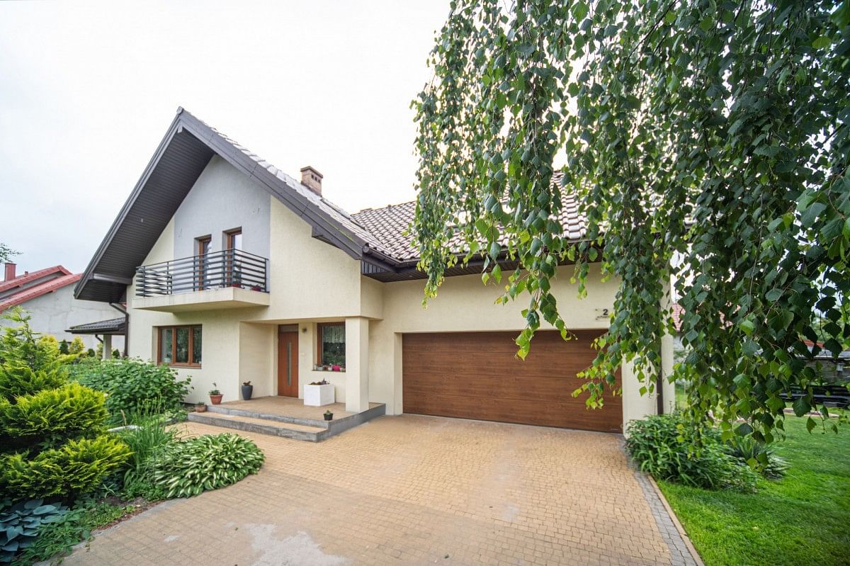 Dom 5 pokojowe na Sprzedaż