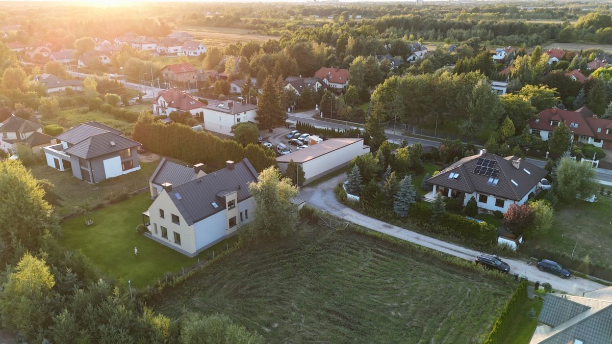 Działka  pokojowe na Sprzedaż