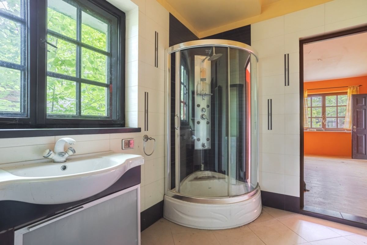 Dom 5 pokojowe na Sprzedaż