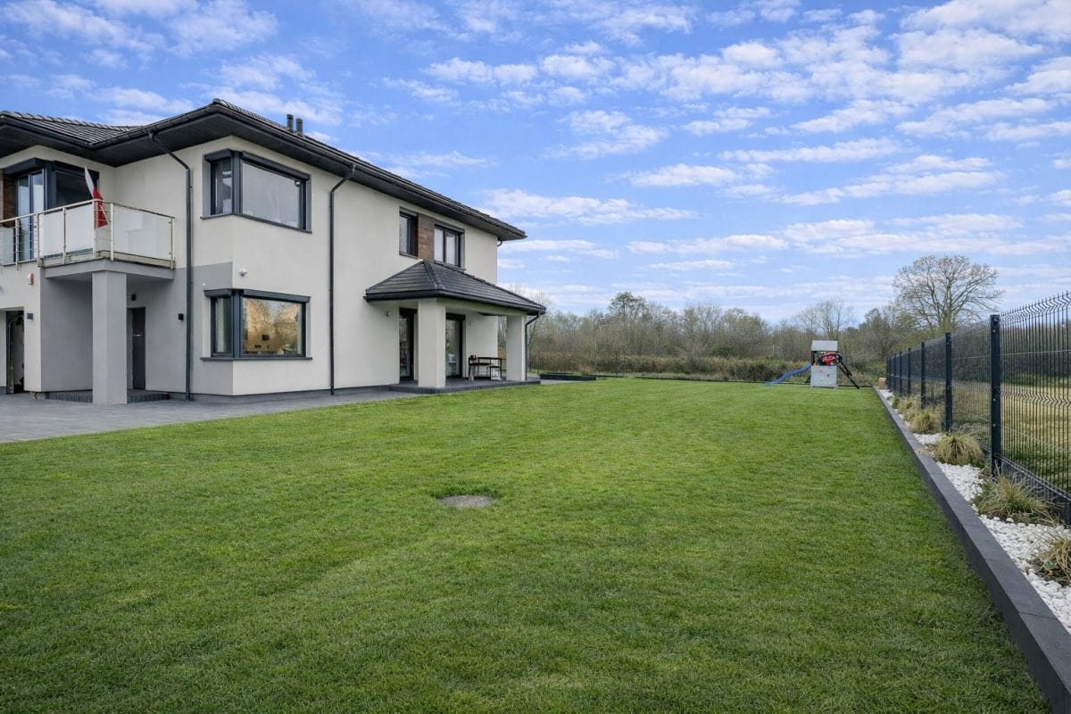 Dom 5 pokojowe na Sprzedaż