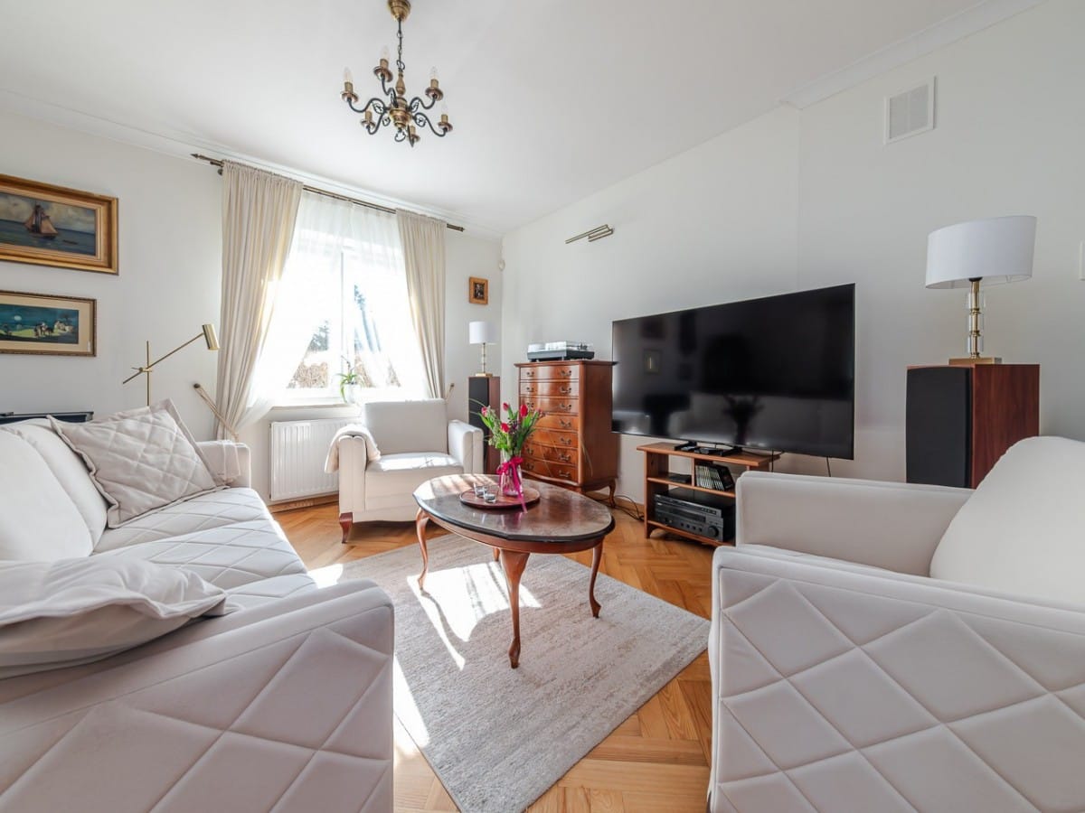 Dom 6 pokojowe na Sprzedaż