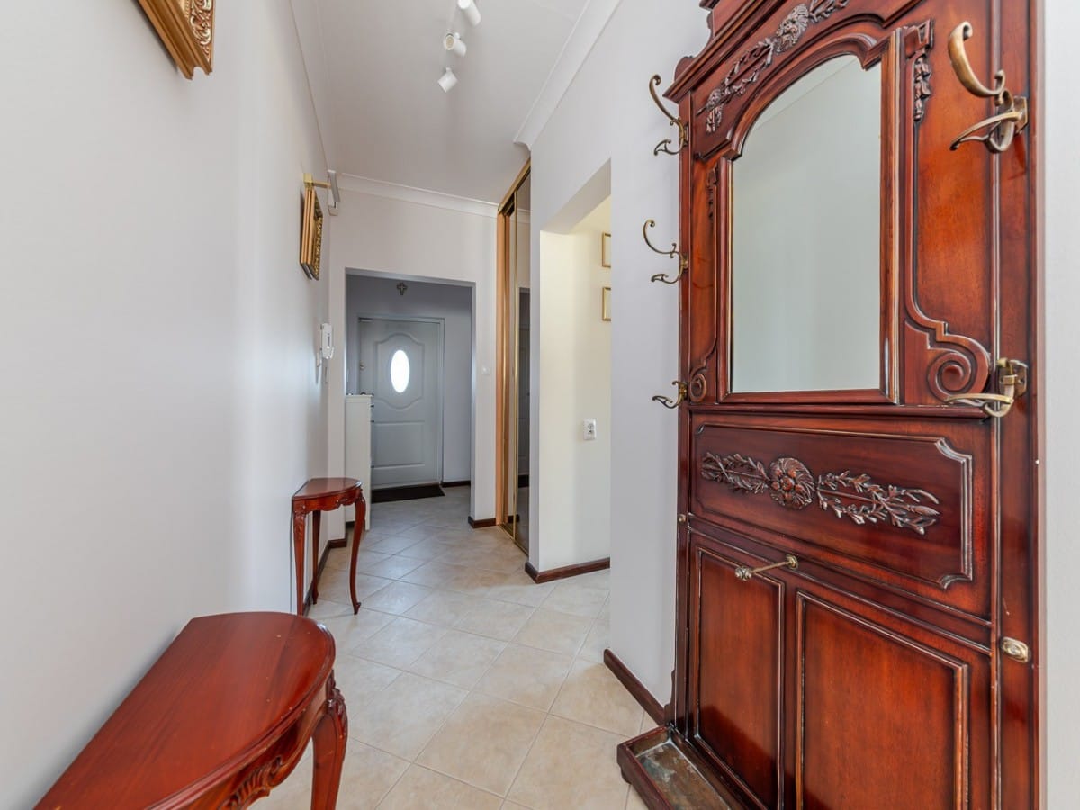 Dom 6 pokojowe na Sprzedaż