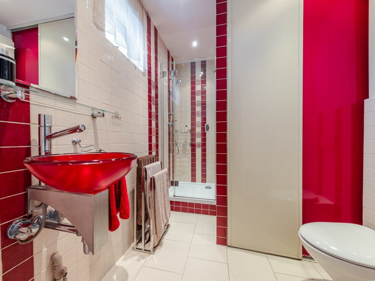 Dom 6 pokojowe na Sprzedaż