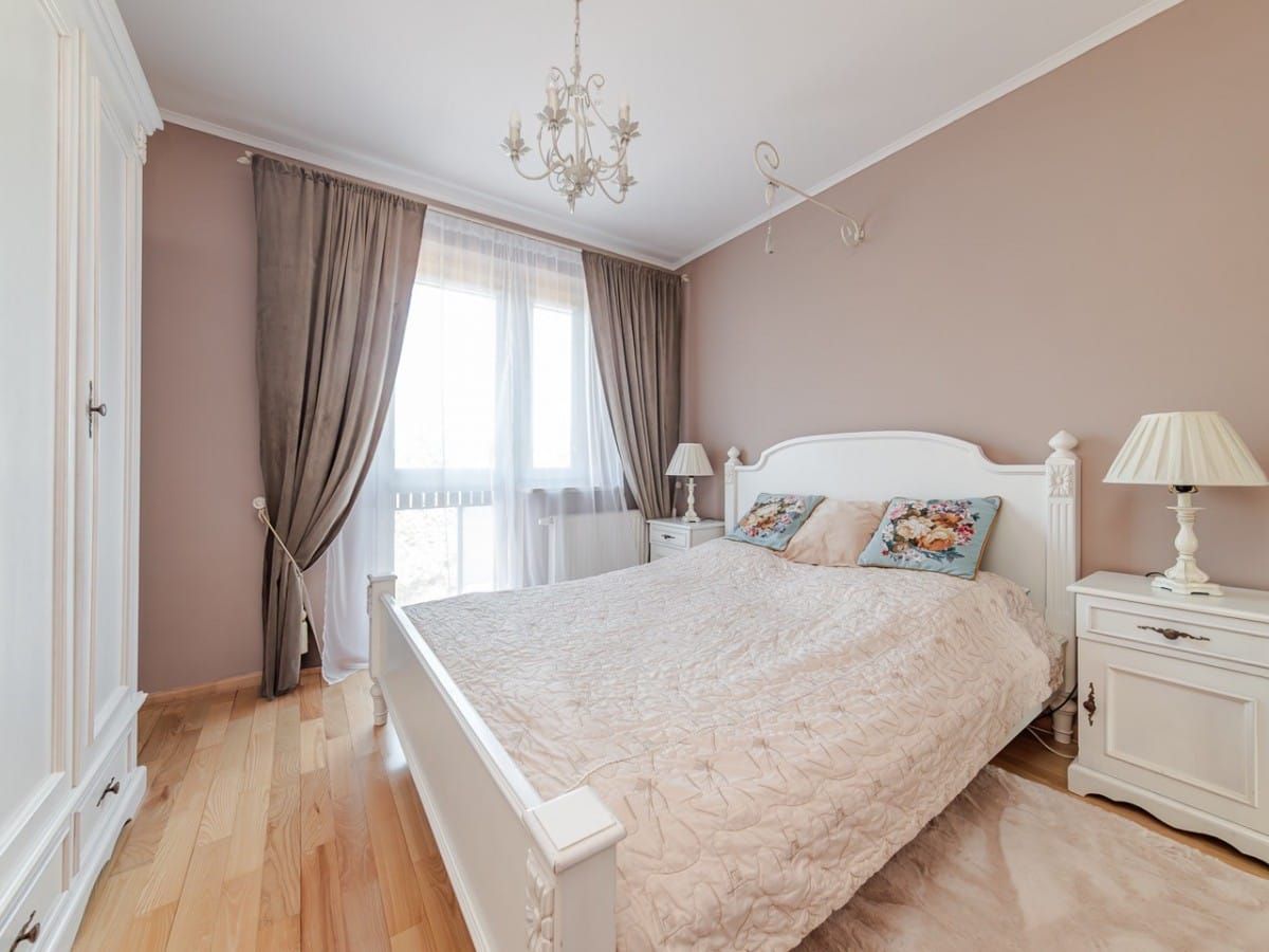 Dom 6 pokojowe na Sprzedaż