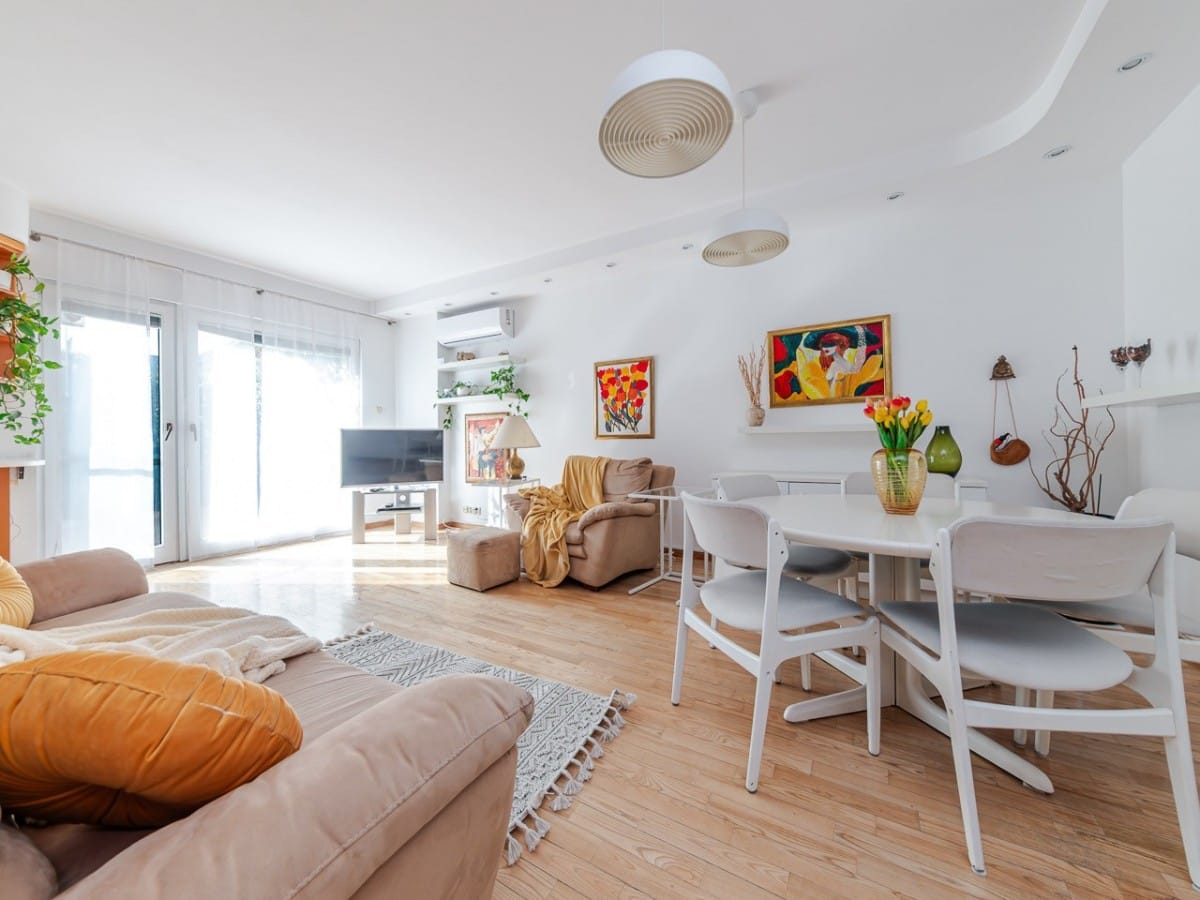 Mieszkanie 3 pokojowe na Sprzedaż