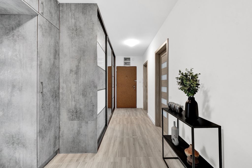 Mieszkanie 4 pokojowe na Sprzedaż