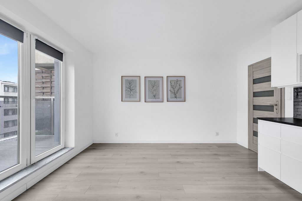 Mieszkanie 4 pokojowe na Sprzedaż