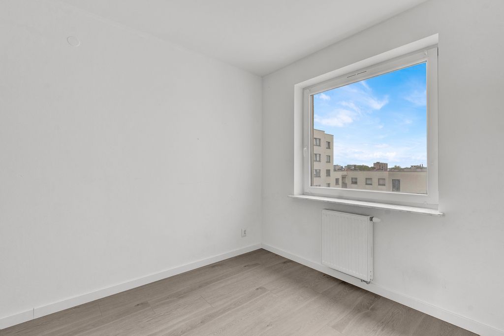 Mieszkanie 4 pokojowe na Sprzedaż