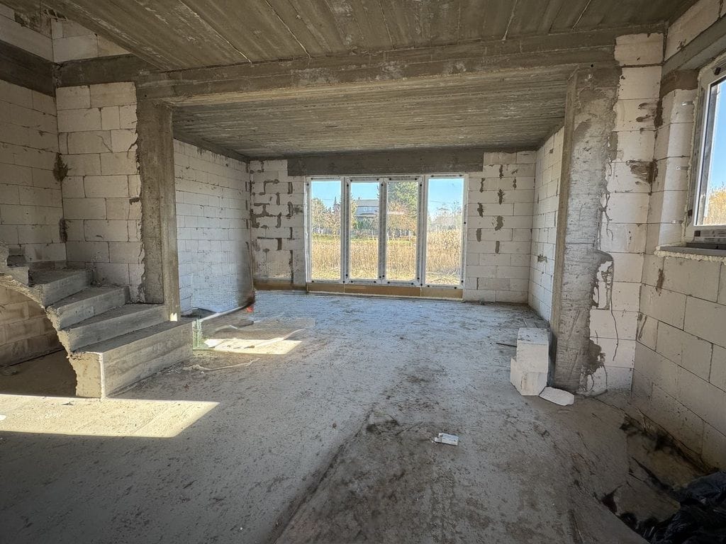 Dom 5 pokojowe na Sprzedaż