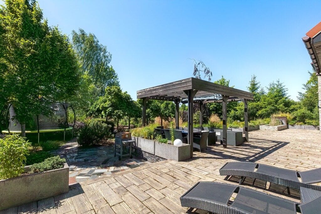 Dom 6 pokojowe na Sprzedaż