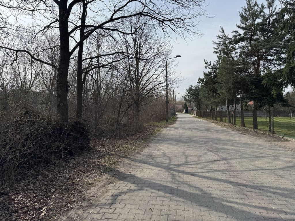 Działka  pokojowe na Sprzedaż