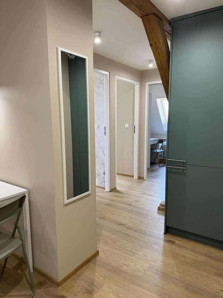 Mieszkanie 7 pokojowe na Sprzedaż