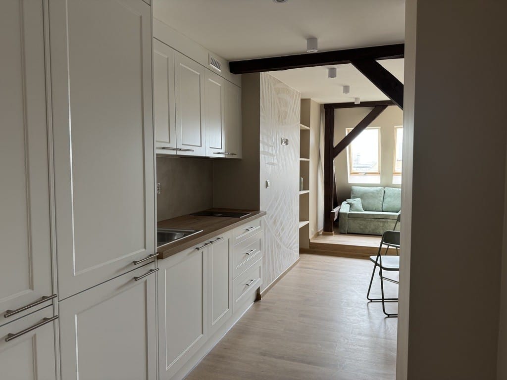 Mieszkanie 7 pokojowe na Sprzedaż