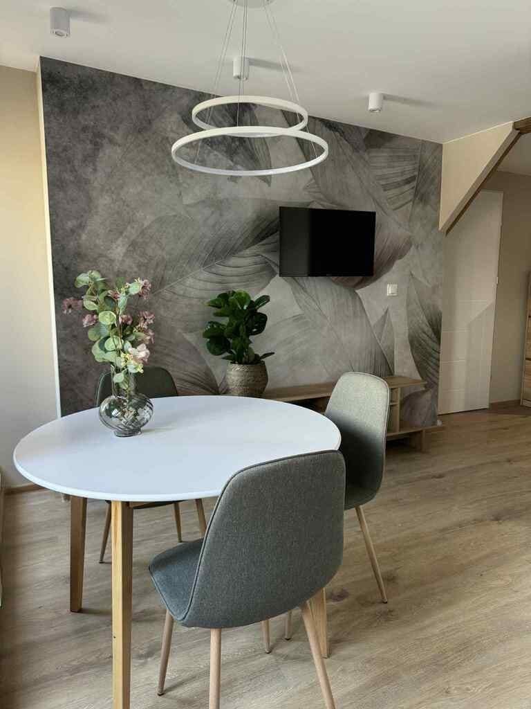 Mieszkanie 7 pokojowe na Sprzedaż