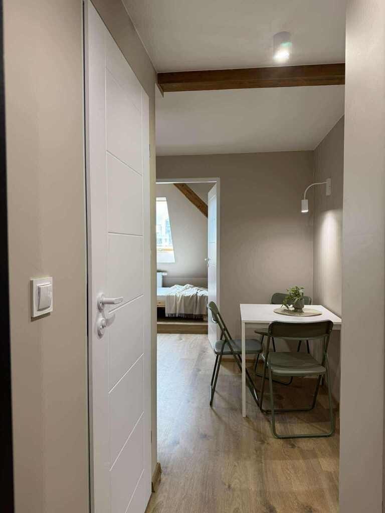 Mieszkanie 7 pokojowe na Sprzedaż