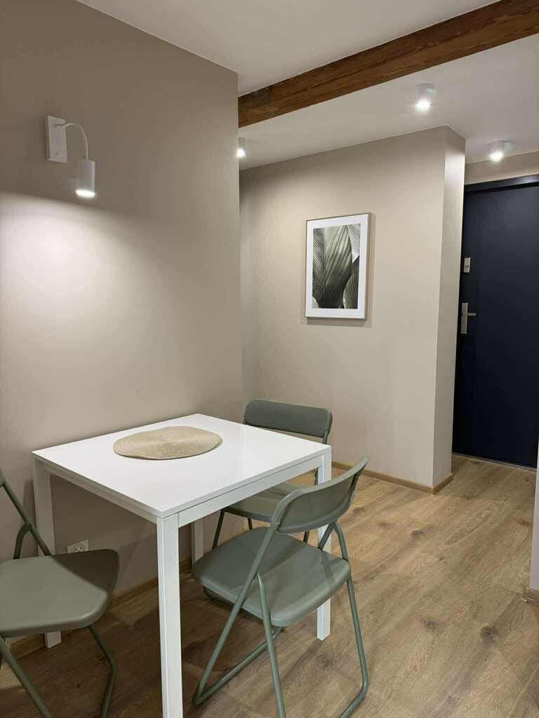 Mieszkanie 7 pokojowe na Sprzedaż