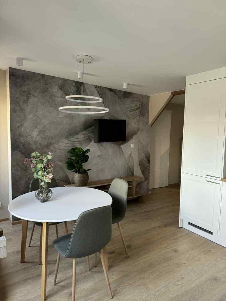 Mieszkanie 7 pokojowe na Sprzedaż