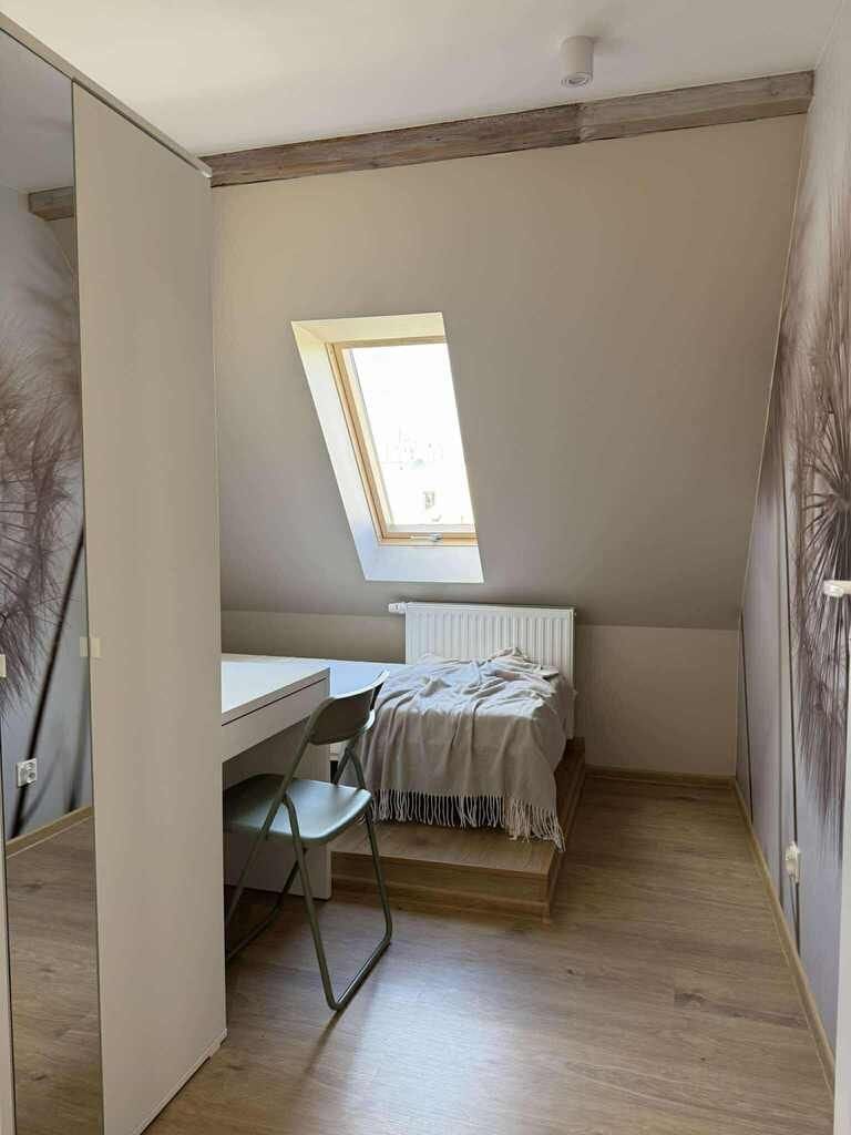 Mieszkanie 7 pokojowe na Sprzedaż