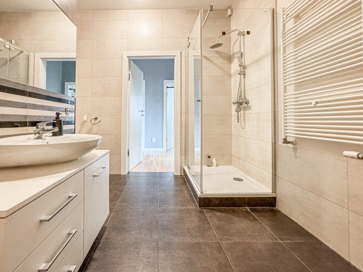 Dom 6 pokojowe na Wynajem