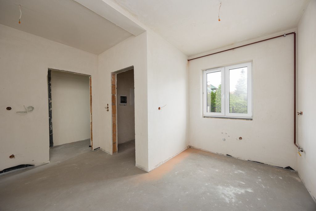 Dom 4 pokojowe na Sprzedaż