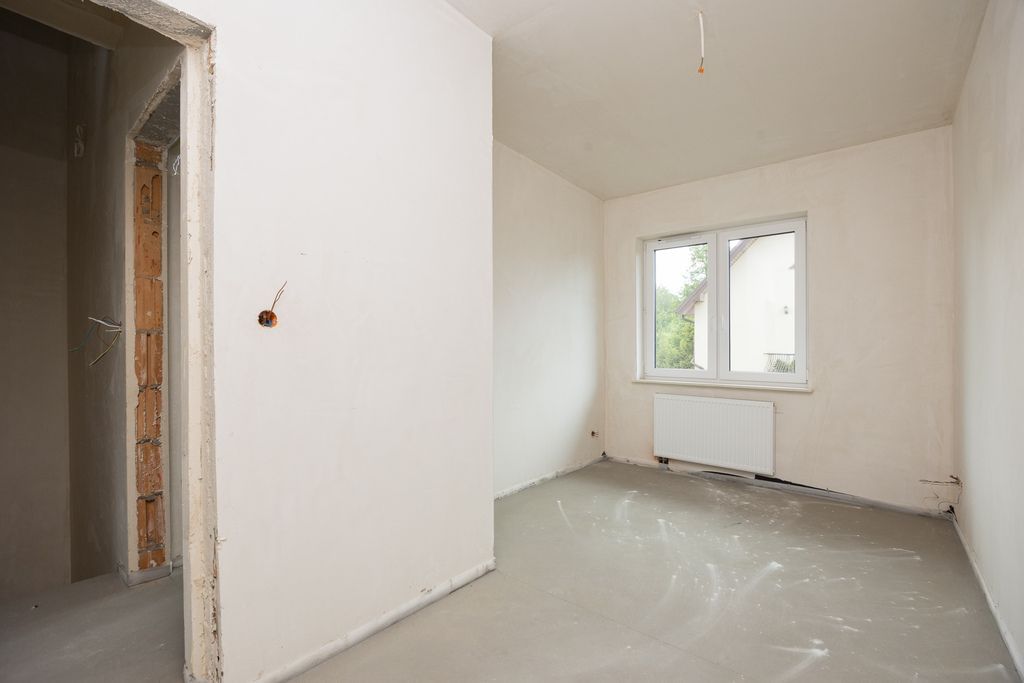 Dom 4 pokojowe na Sprzedaż