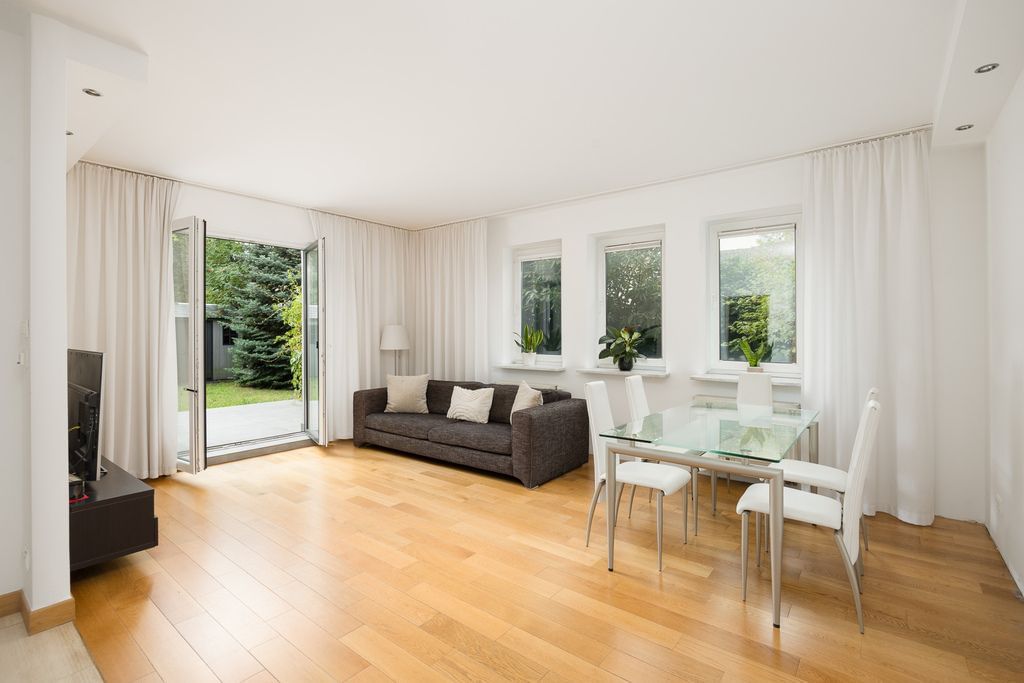 Dom 4 pokojowe na Sprzedaż